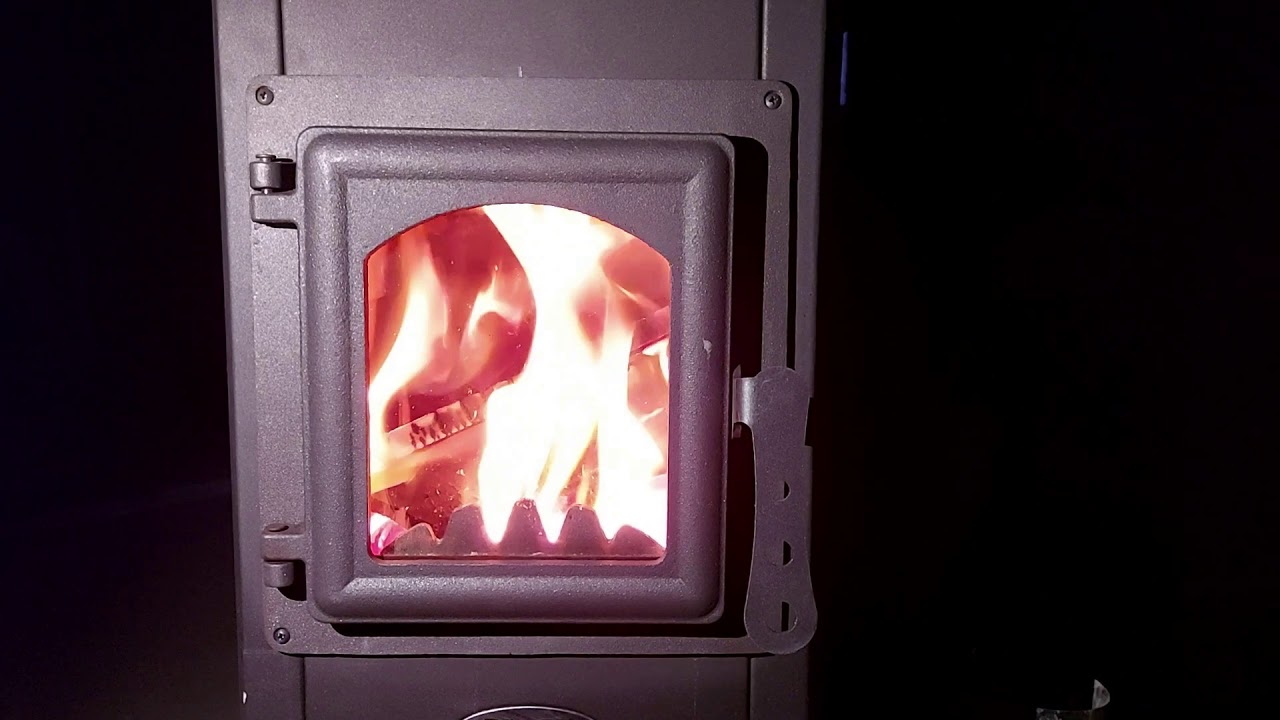 Blist Ekonomik Lux- самая бюджетная печь-камин, футерованная шамотом. Посмотрим как она горит?
