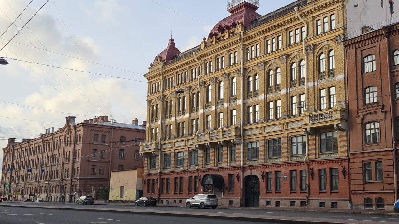 Санкт-Петербург. Гуляем возле станции метро Технологический институт.