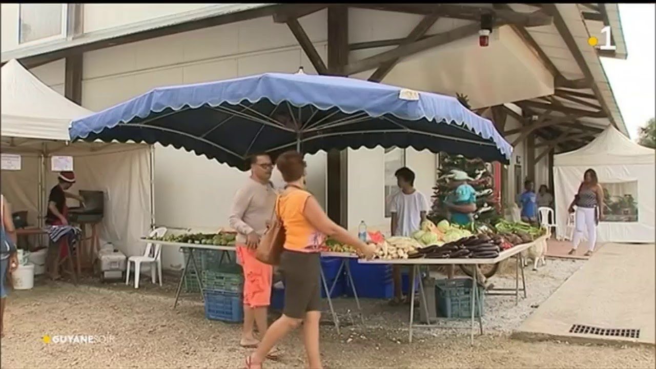 Macouria : un march&eacute; qui fait la part belle aux produits locaux
