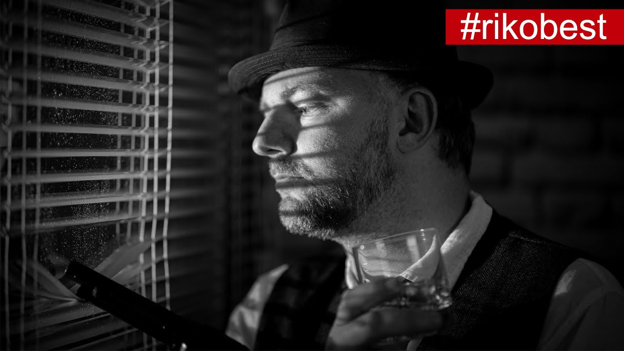 Kreative Fotoidee - Portraitfotografie im SCHWARZ WEIß Jalousie Film Noir Style  FOTOGRAFIEREN