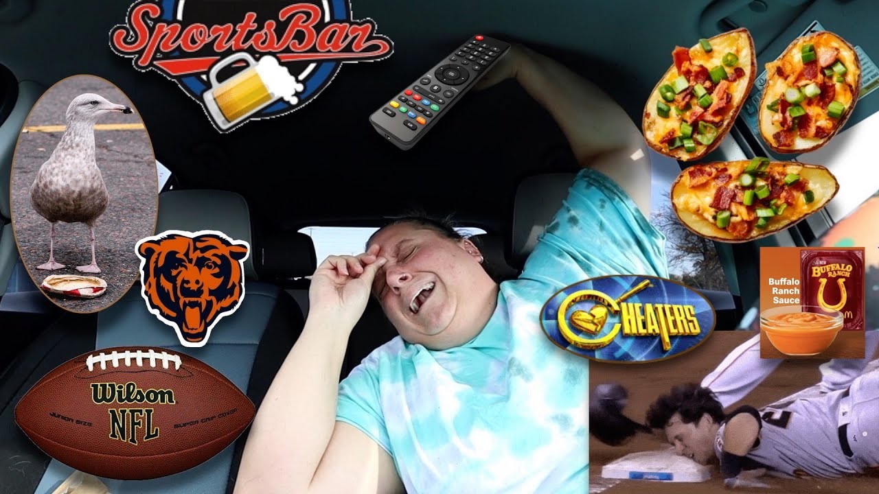 Люди наблюдают за происходящим в спорт-баре