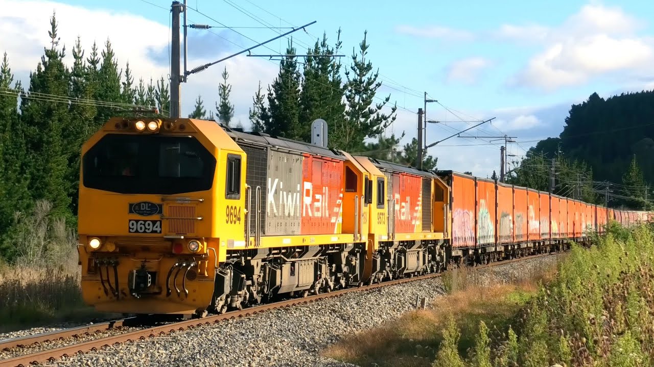 KiwiRail - Autumn on the Main Trunk Line (4K)