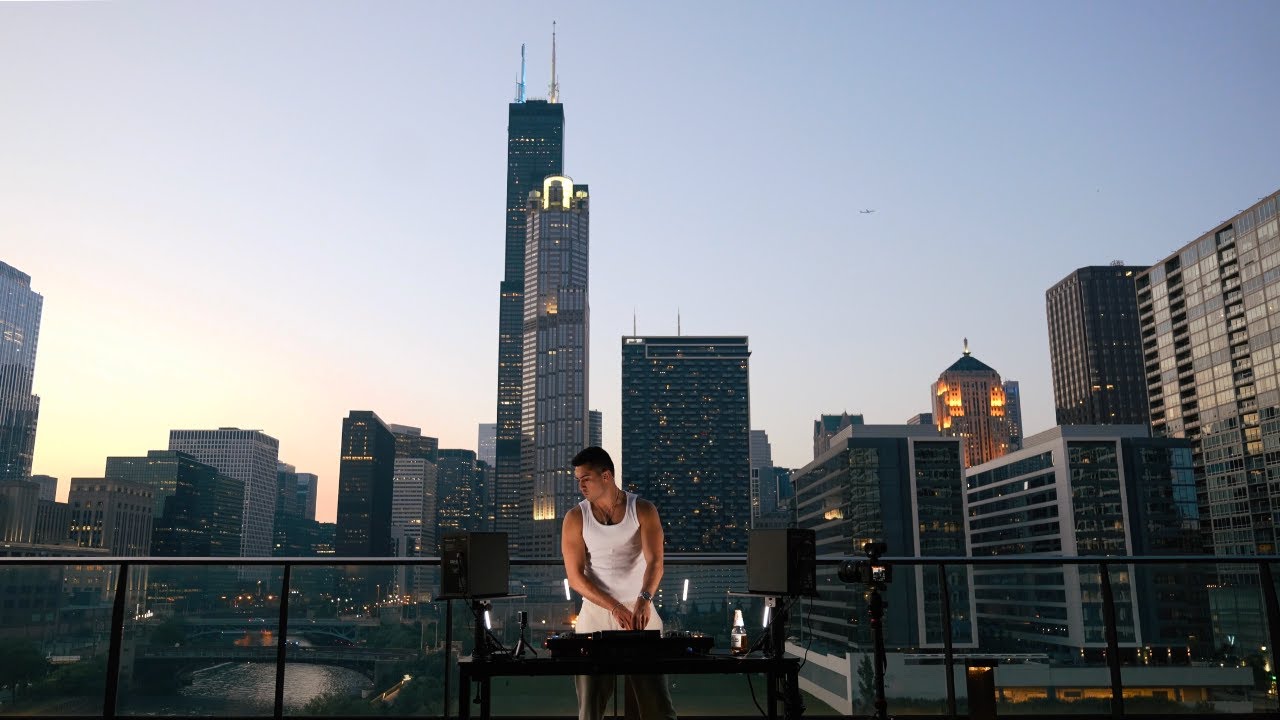 BlueFox– Live From the Chicago River | Melodic Tech House Set (Westend, Max Styler, Matt Sassari)