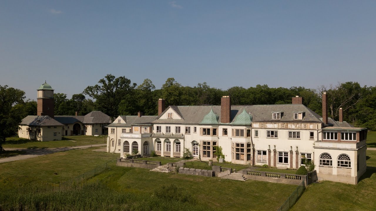 Exploring 14 Million Dollar Abandoned Mega Mansion!