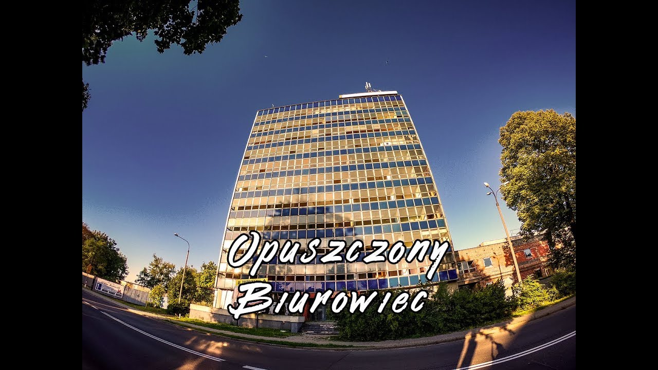 Opuszczony Biurowiec pełen 