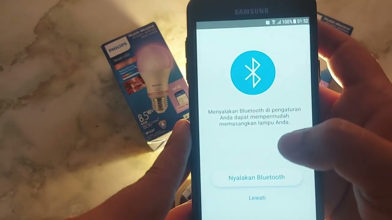 Lampu pintar dari philips. Unboxing Philips Smart Bulb LED Tunable White by WiZ 8 watt