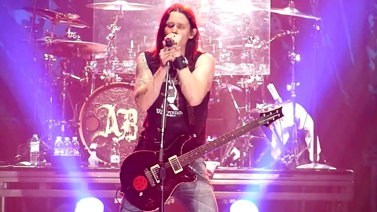 ALTER BRIDGE - All Hope Is Gone (Live Zenith, Paris - France, 04/11/2011)