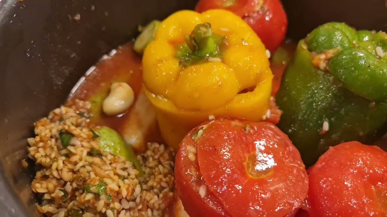 محشي محاشي🍆🥔🥕🍅 كلو عند جواهر في سلسلة القدر الضغط الكهربائي  .