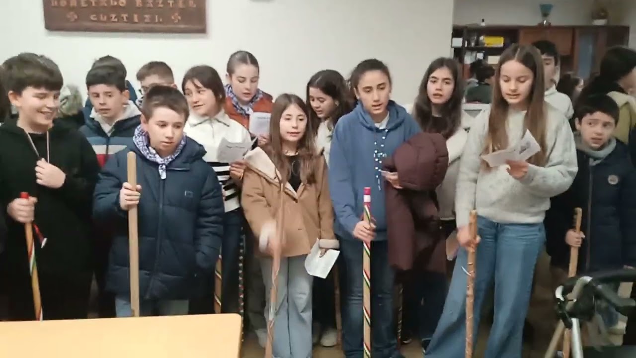 Santa Águeda con la Ikastola de Usansolo 