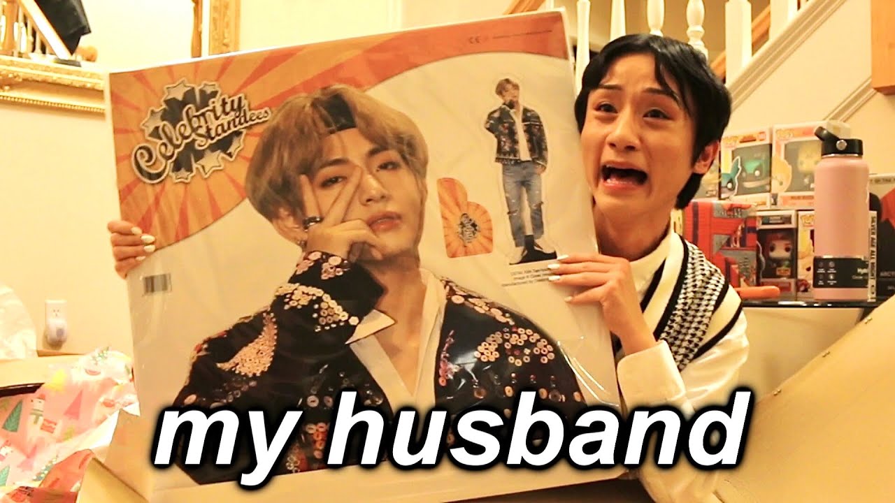 all I got for christmas was Kim Taehyung