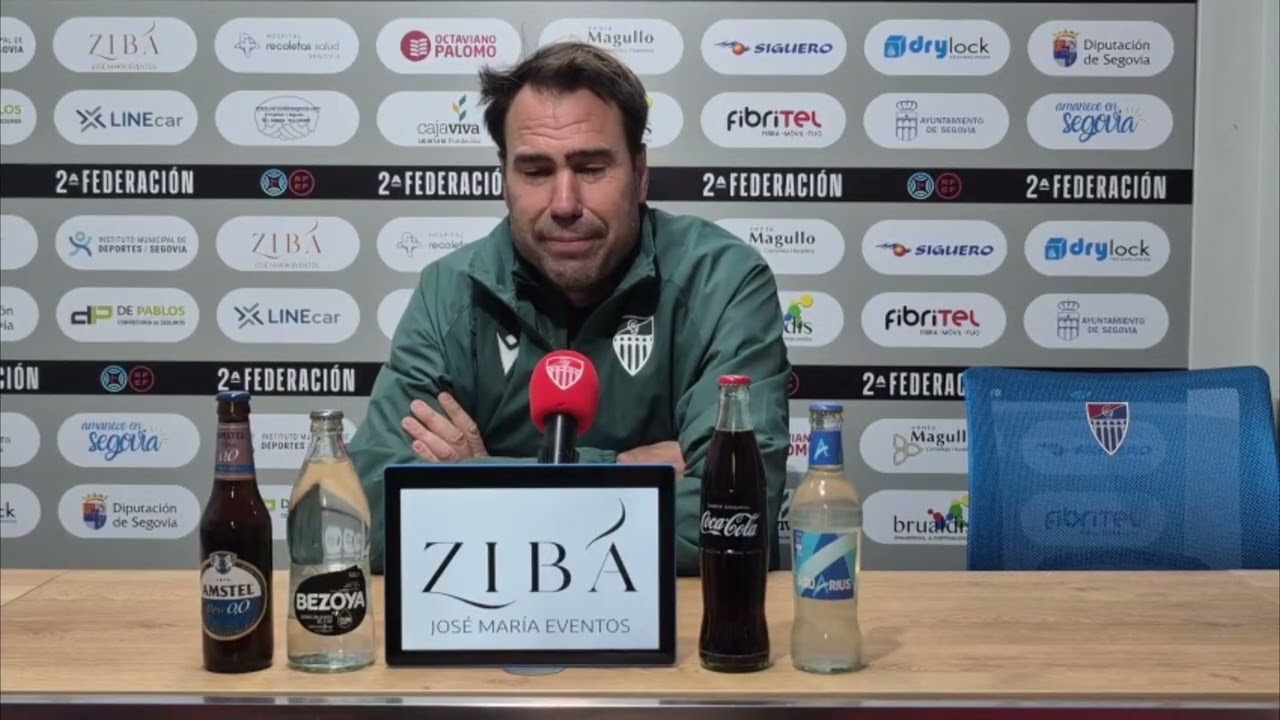 Rueda de prensa de Iñaki Bea previa al partido de la Gimnástica Segoviana frente al Lealtad
