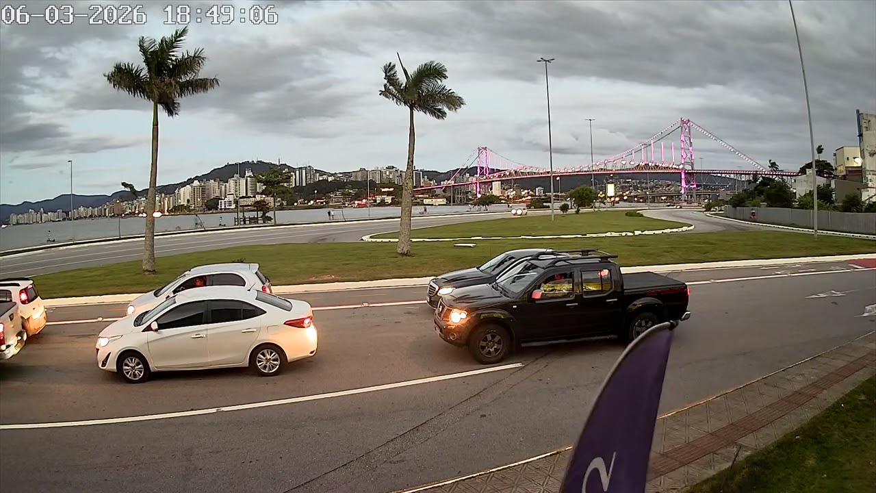 Camera ao vivo Ponte Hercilio Luz - Final de tarde de 06/03/2026