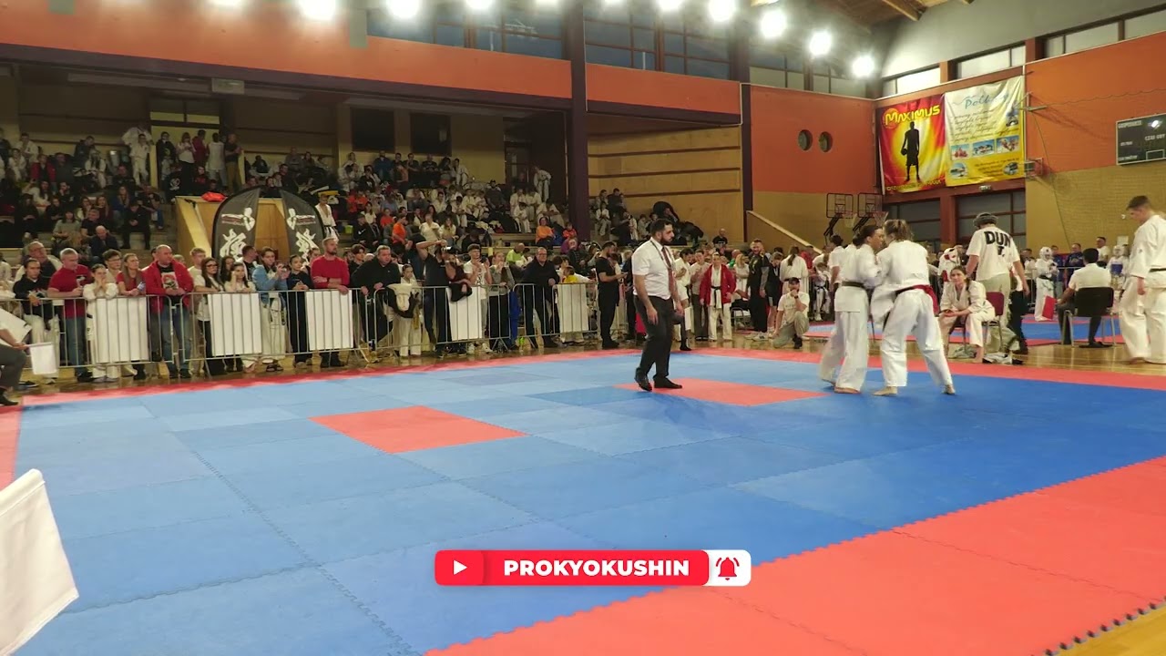Final -55kg Izabela Mielech - Natalia Grześ (aka) 7th Ichiban IKO Polish Kyokushin Karate Cup