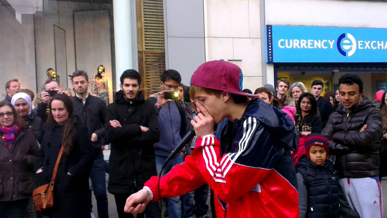 London teen beat boxer at Oxford Circus