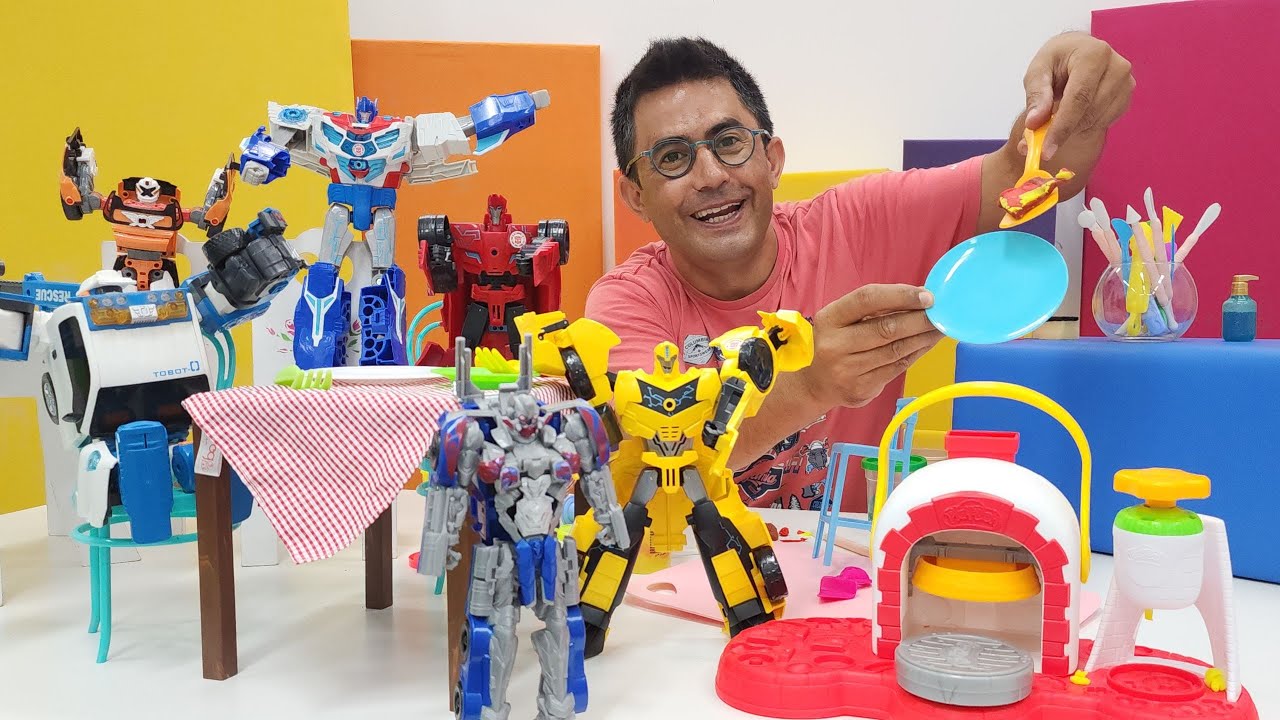 Robot oyuncaklar. Nail baba Tobot robotlara pizza yapıyor🍕 &Ccedil;ocuk videoları