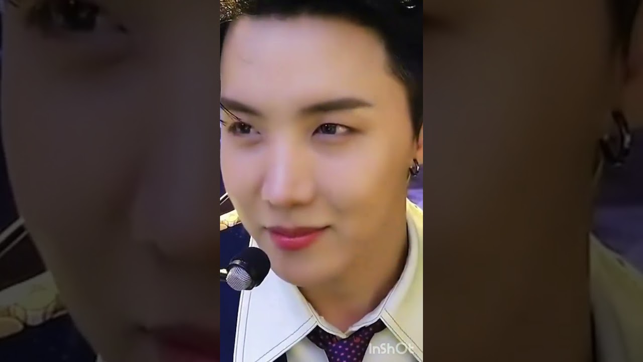 Название  песни  : Мир в его  улыбке Автор: Я #СДнёмРожденияХосок#HappyBirthdayHoseok#JHopeDay