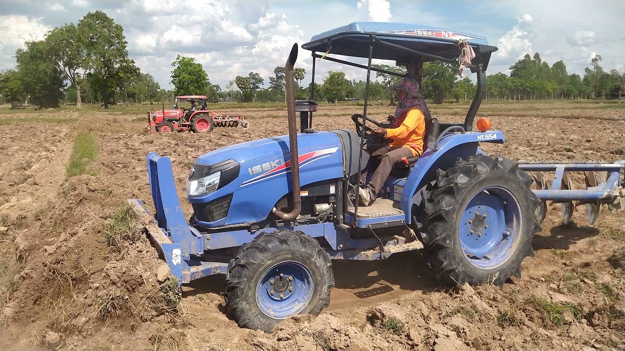 รถไถนาอิเซกิISEKI NT554 กับ คูโบต้า KUBOTA  L4708sp ดันดินทำงานชั่วโมง