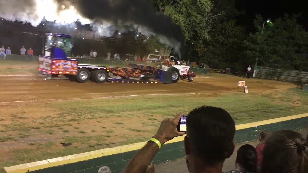 Tractor Pull - Sevierville, TN Part 1