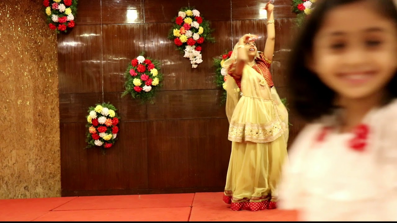 Ghoomer dance by Smruti prabhu