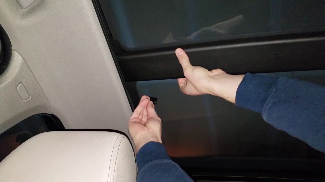2011 BMW X3 F25 panoramic roof noise $5 fix - DIY