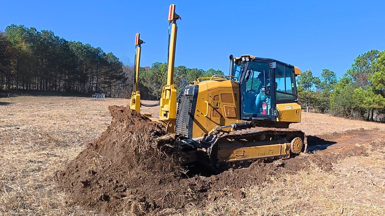 «Строительство амбара площадью 8000 кв. футов — от начала до конца (CAT D5K)»