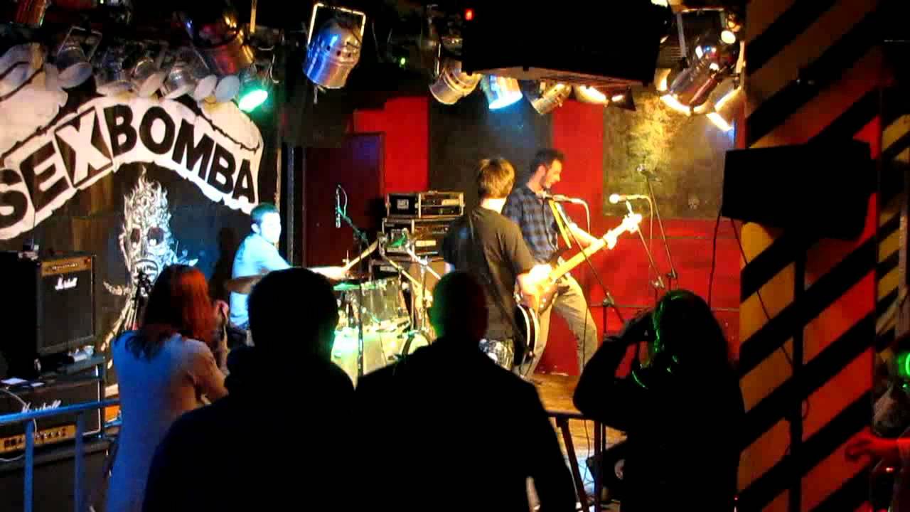 TAMA - Kłamca (PUNK ROCK CIRCUS Warszawa Klub REMONT 30.10.2011)
