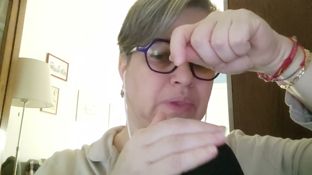 Asmr - parrucchiere per Elisa con sorpresa