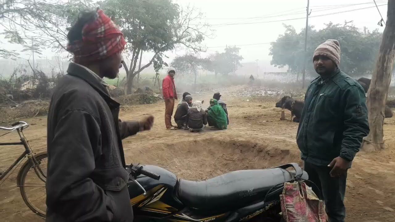 सुबह काम पर जाते समय अजय की हुई ठेकेदार से बहस 😁😍