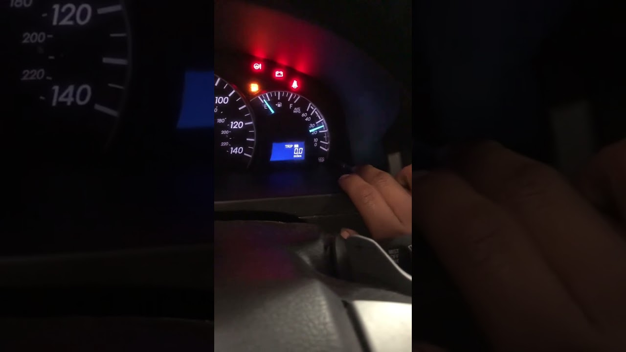 2014 TOYOTA CAMRY MAINTENANCE REQUIRED LIGHT (OIL LIGHT RESET)