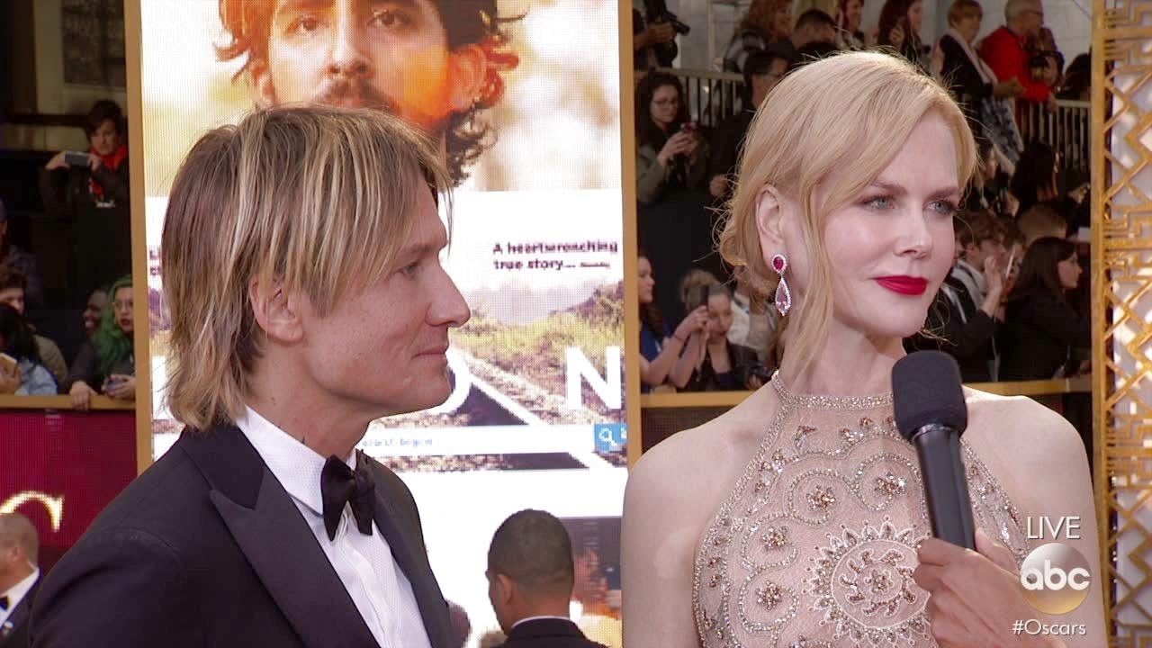 Nicole Kidman's weird clapping