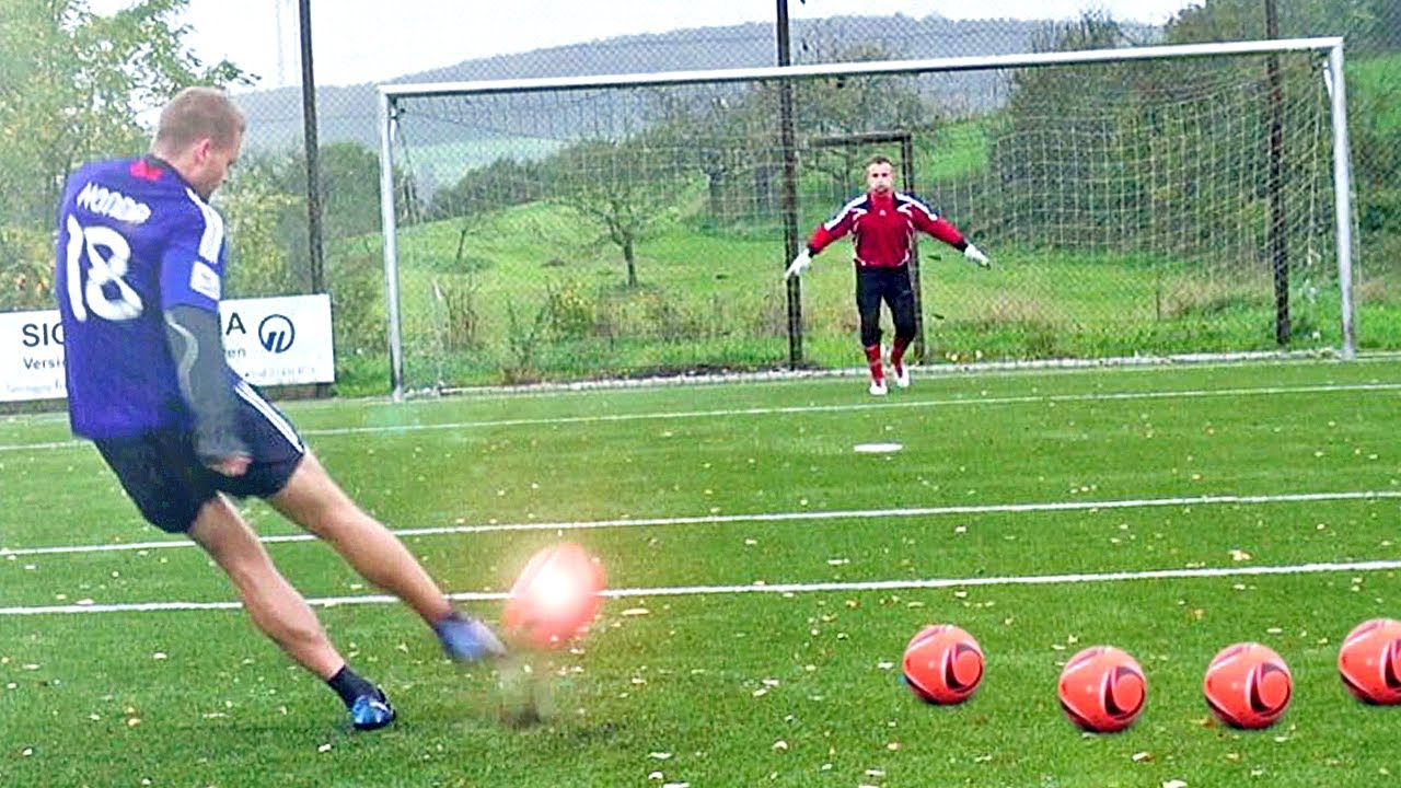Testing CR7 Boots: Nike Mercurial Vapor IX CR Test | Free Kick Review | freekickerz