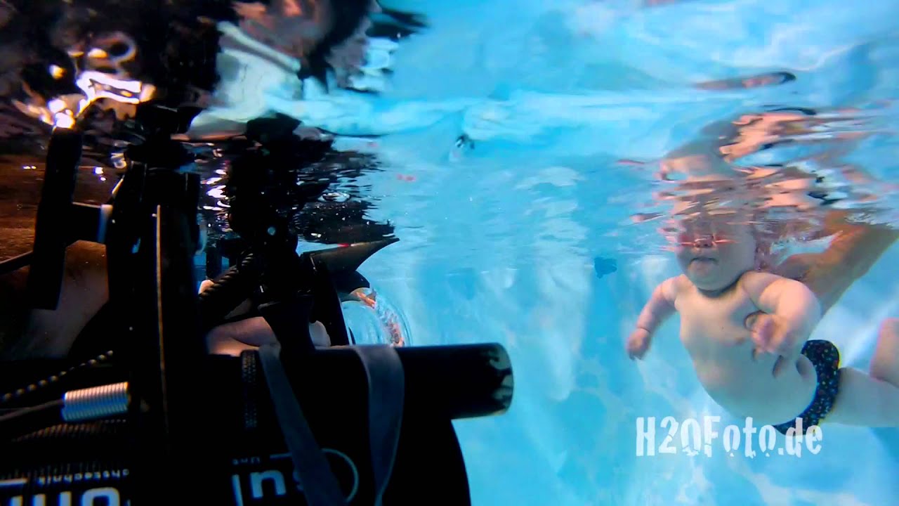making of underwater baby picture