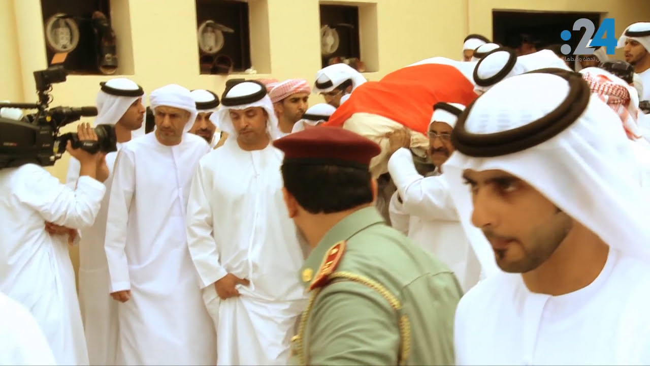 لحظات وداع الشهيد طارق الشحي