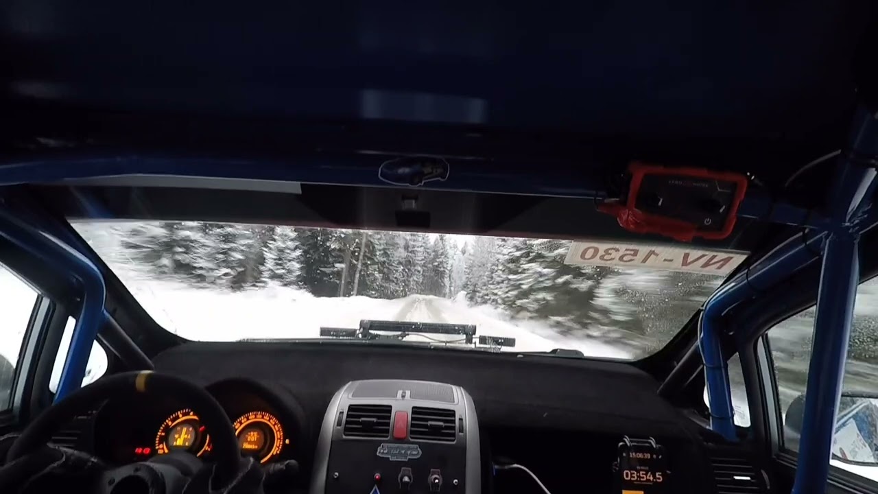 Rantabaari ralli 24.1.2025 EK 1 crash. Jere Husso Teemu Husso Toyota Auris V1600