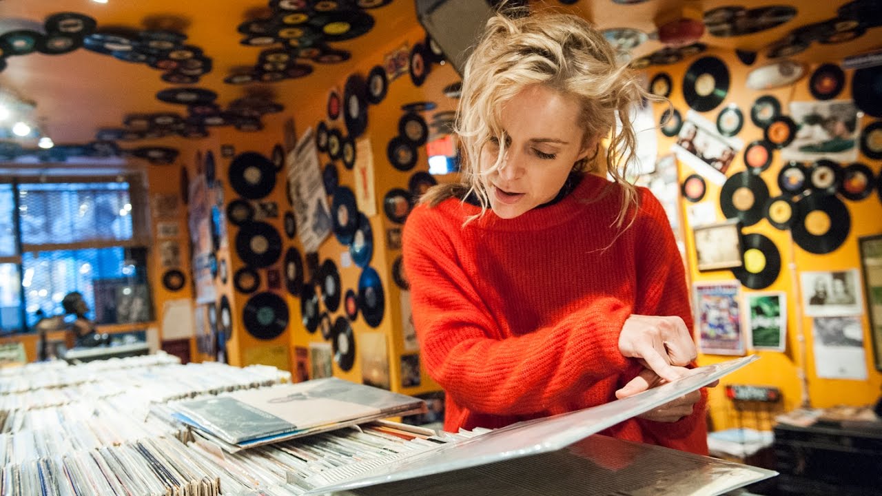 Agnes Obel: In-store with The Vinyl District at Washington, DC’s Som Records