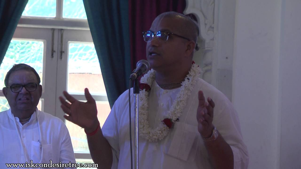 Offering by Devakinandan Prabhu to Gopal Krishna Goswami Maharaj at ISKCON Juhu 2015