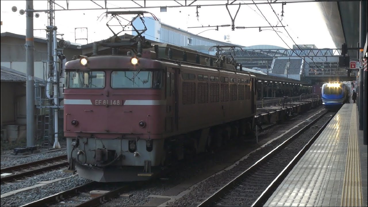 京都駅1番線(貨物線)を連続で通過する「EF81+コキ50000」 コンテナ貨物