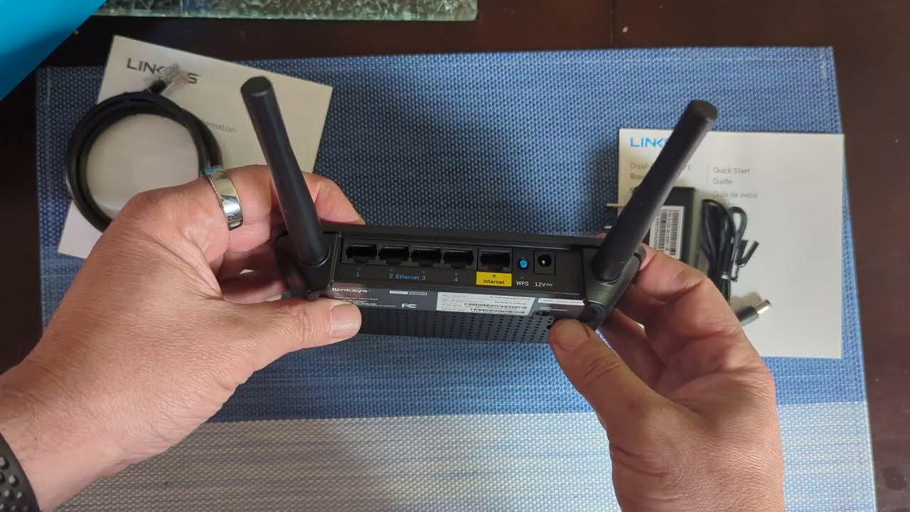 First look at the Linksys E5400 router...