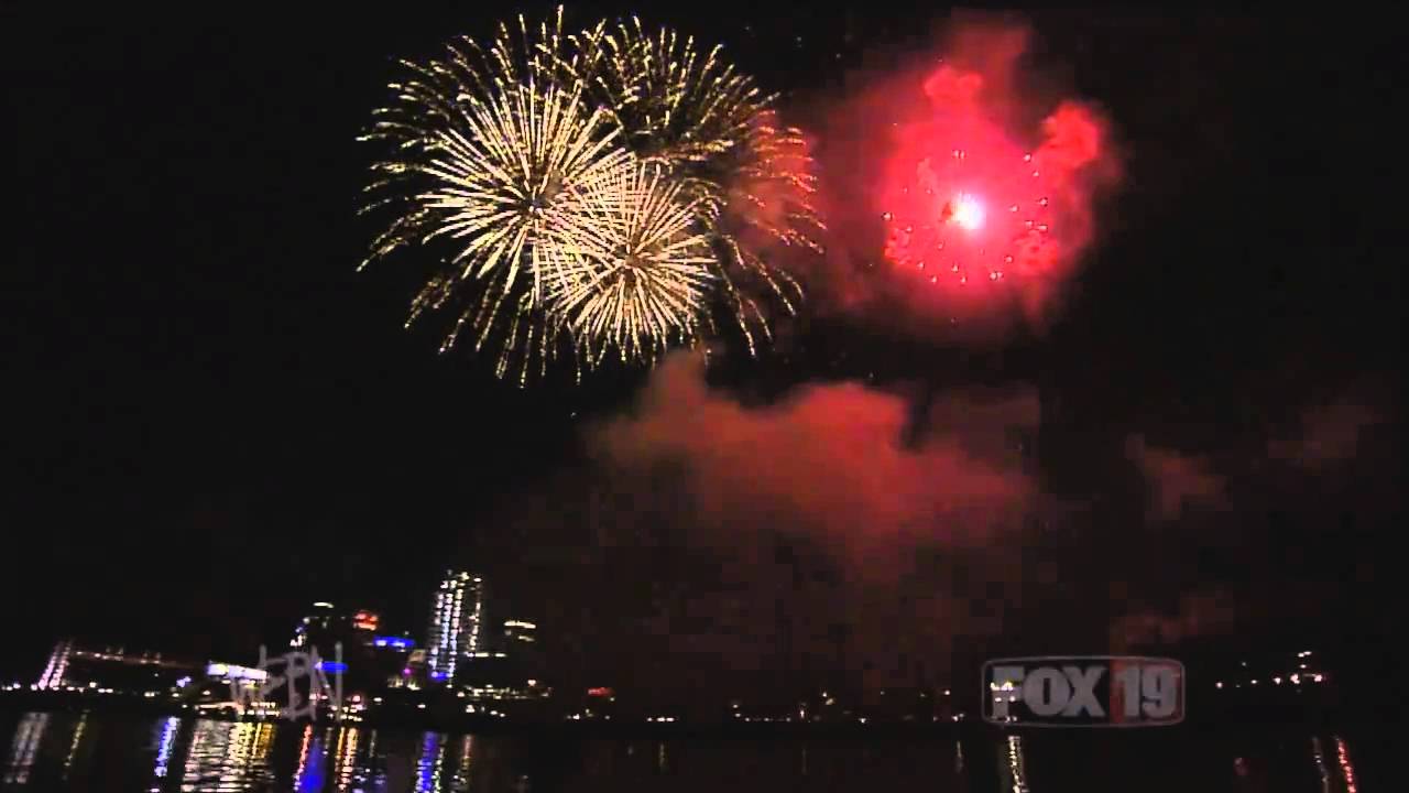 Cincinnati Bell, WEBN Fireworks: Riverfest 2010 (Cincinnati, OH) 1/3