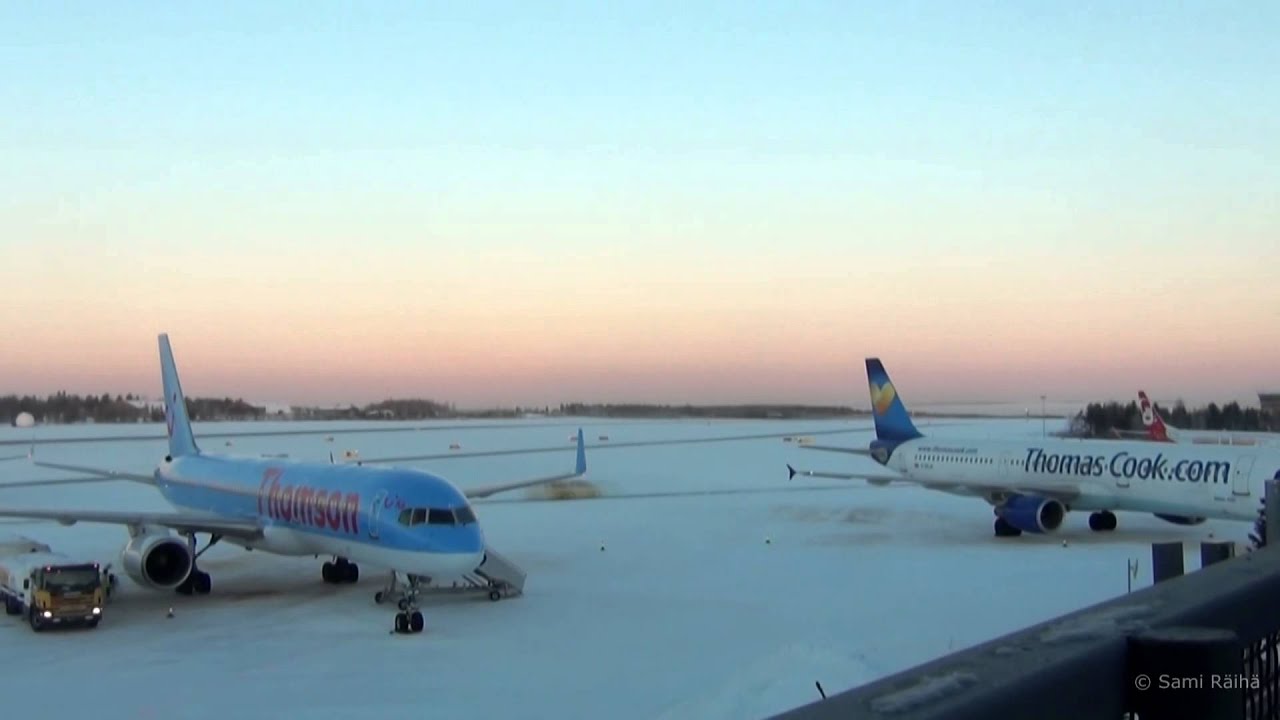 Rovaniemi Airport Christmas Timelapse 2013