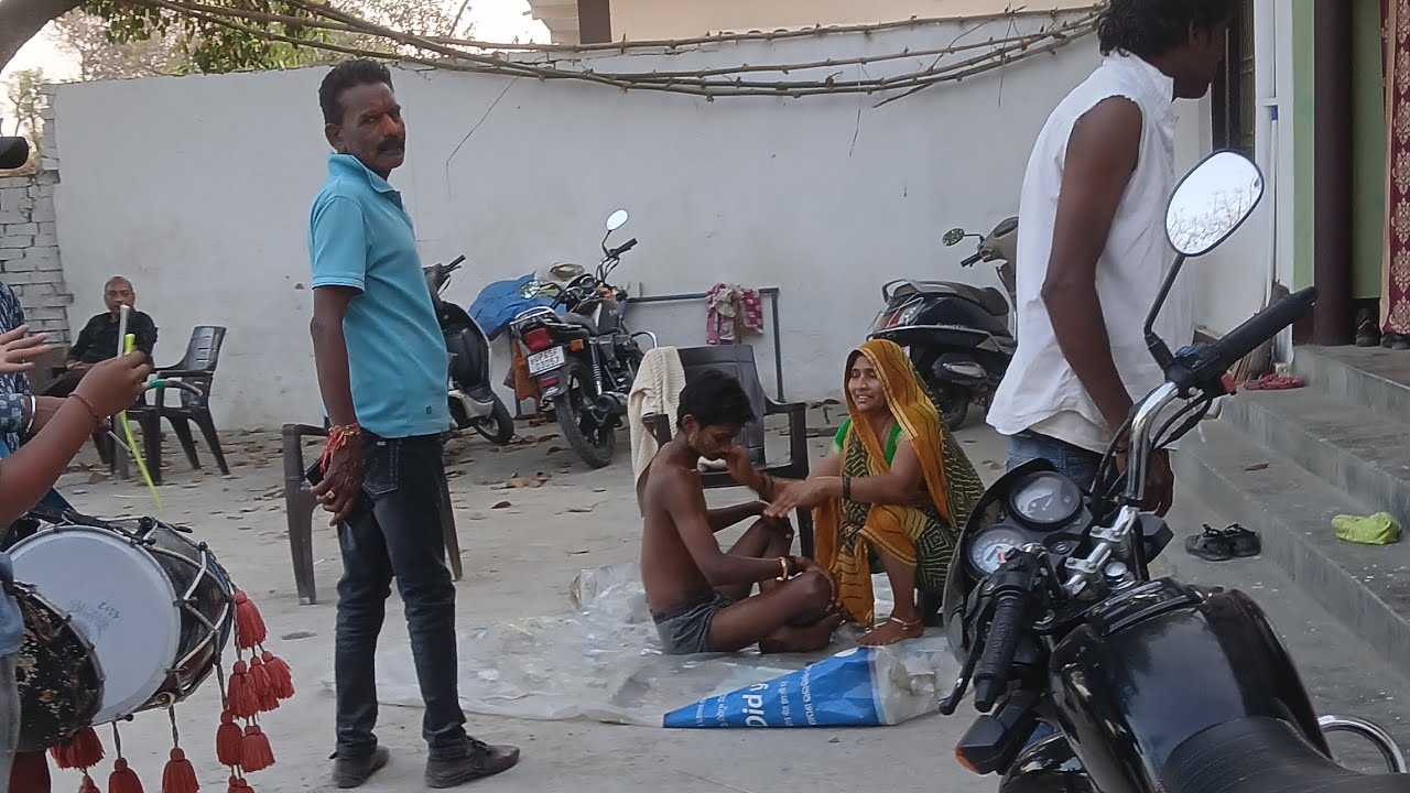 Holika Dahan Ke Din Mere Ghar per Dhol Baje Nagaade ke sath