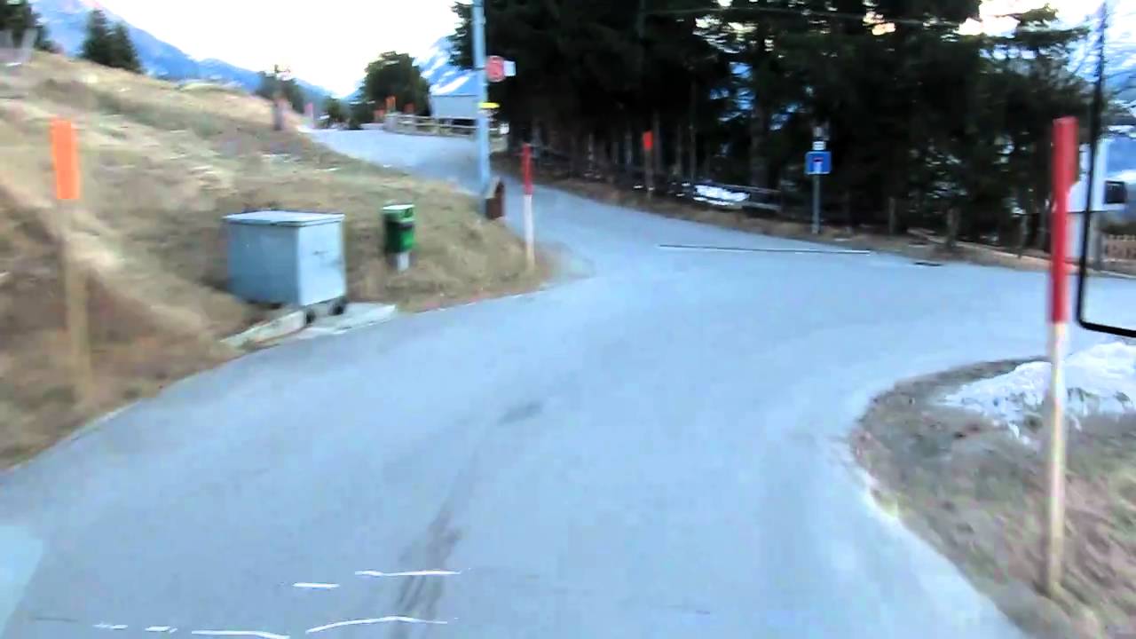 brrrrrrrrr 061.MOV hoe een bergpas naar beneden rijden met dubbeldek car/bus ??
