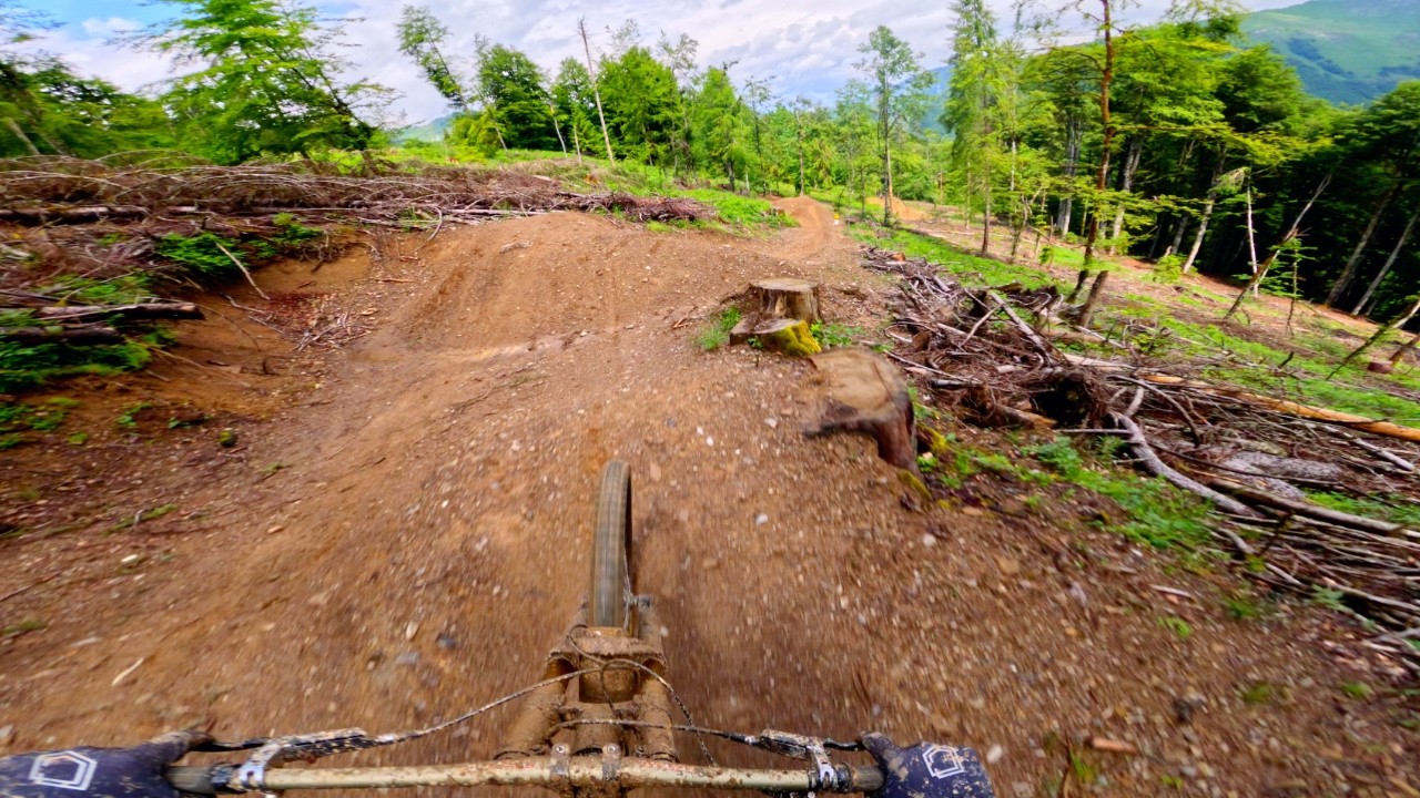 Bike Park Morzine OPENING DAY!!! Le Pleney ripping