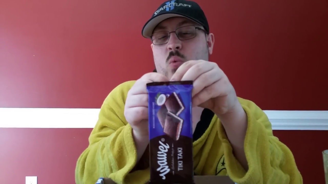 TotalBiscuit Tastes Poland
