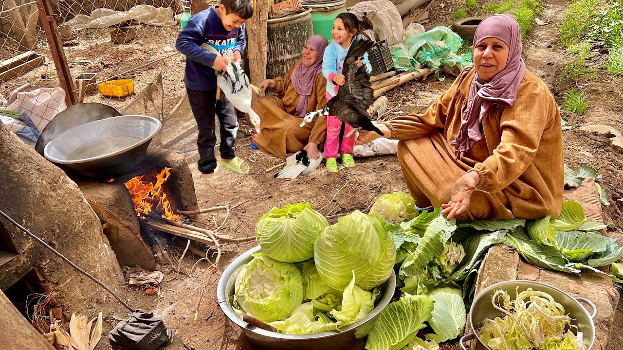 بلا كحك بلا بسكوت احنا قومنا على المحشى على الكانون والبط مسلمش منا 😋رمضان كريم 🌛