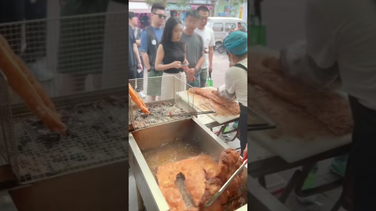Giant Chinese Fried Bread Frying Live Street Food China Live Streaming #food #cooking