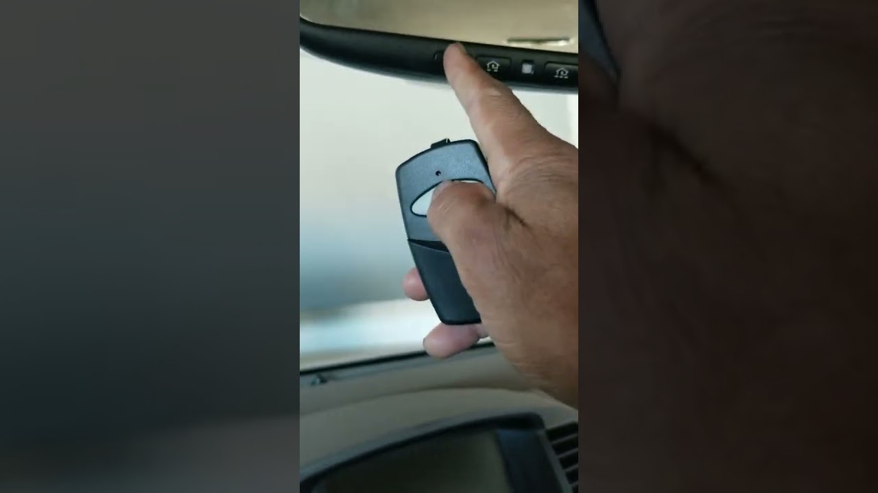 como programar control de garage (cochera) o puerta corredisa en una 2011 Nissan pathfinder.