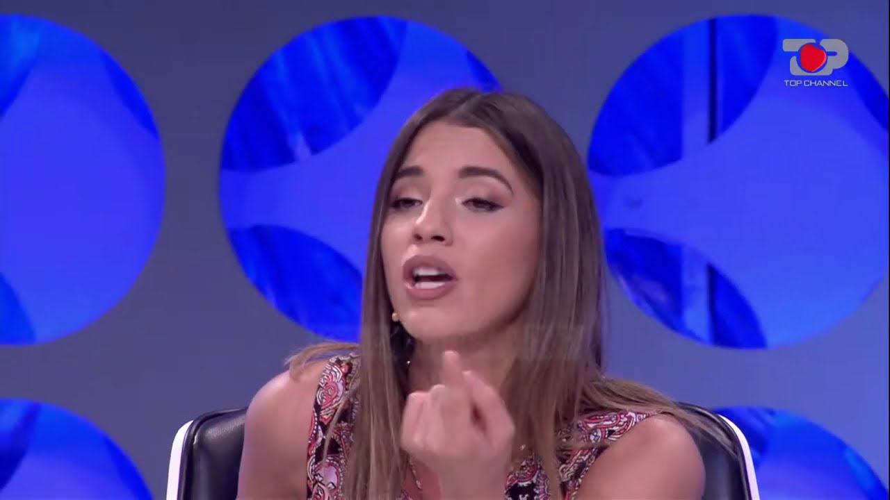 Shqipja i thotë Teas “lopë”, studio shpërthen!