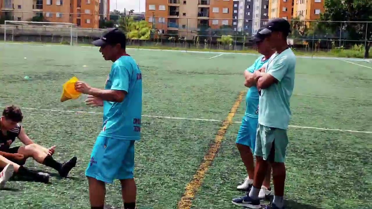 SUB.16 APRONTO FINAL.Na parte da manhã o sub 16 finalizou o trabalho, pronto para a viagem.