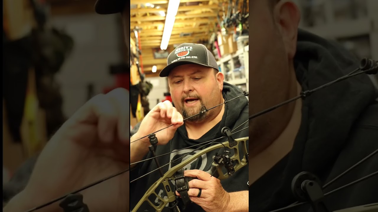 Expert string waxing tips from T-Bone 🏹 #archery #tips #bonecollector #shorts